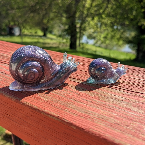 Snails Plant Decor Handmade Cottagecore Set Sparkly Resin Cute Nature - Picture 8 of 12